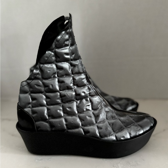 NWOT! Beautiful statement shoes by Papucei. Size 37. Gorgeous and comfortable! - Picture 1 of 12